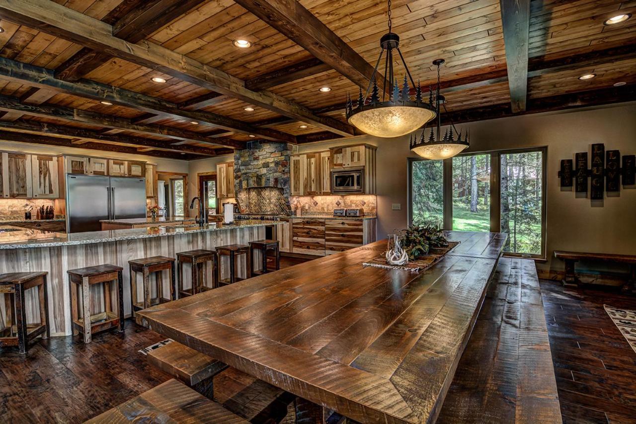 Whispering Pines Lodge: 9 Bedroom Eagle River Exterior foto